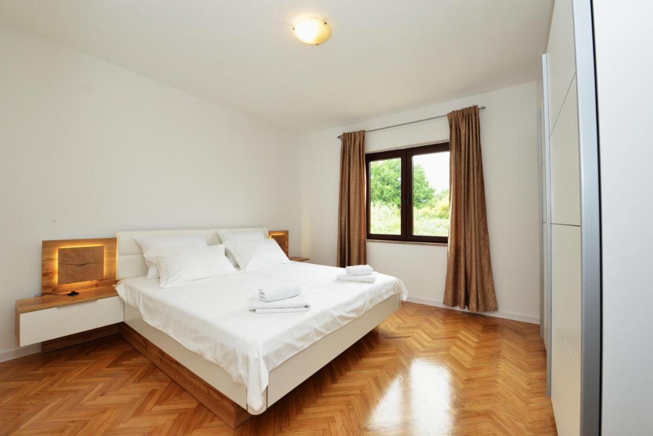 Apartmani Ivan Kaštela Buitenkant foto