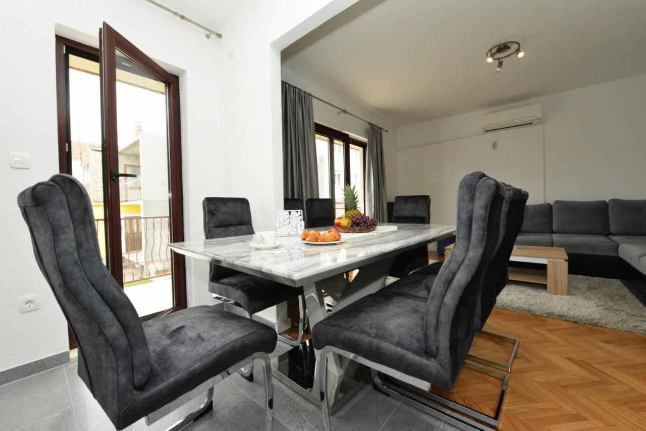 Apartmani Ivan Kaštela Buitenkant foto