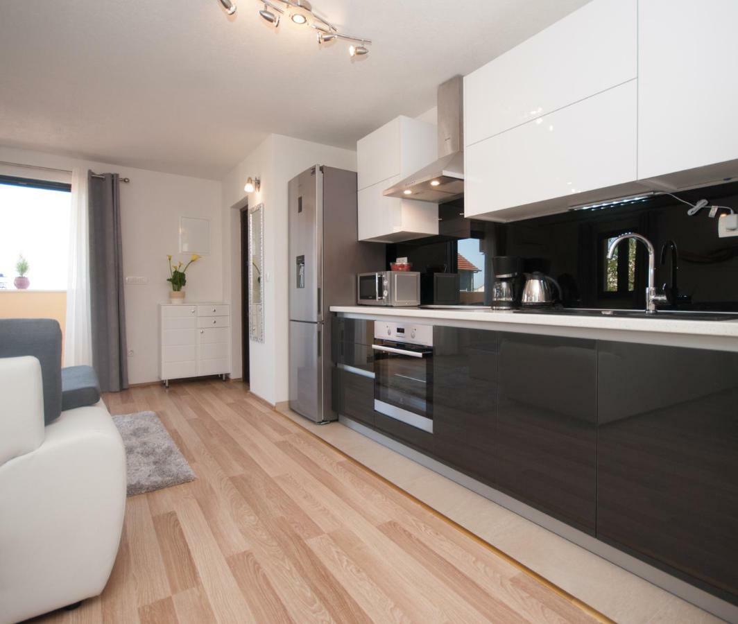 Apartmani Ivan Kaštela Buitenkant foto