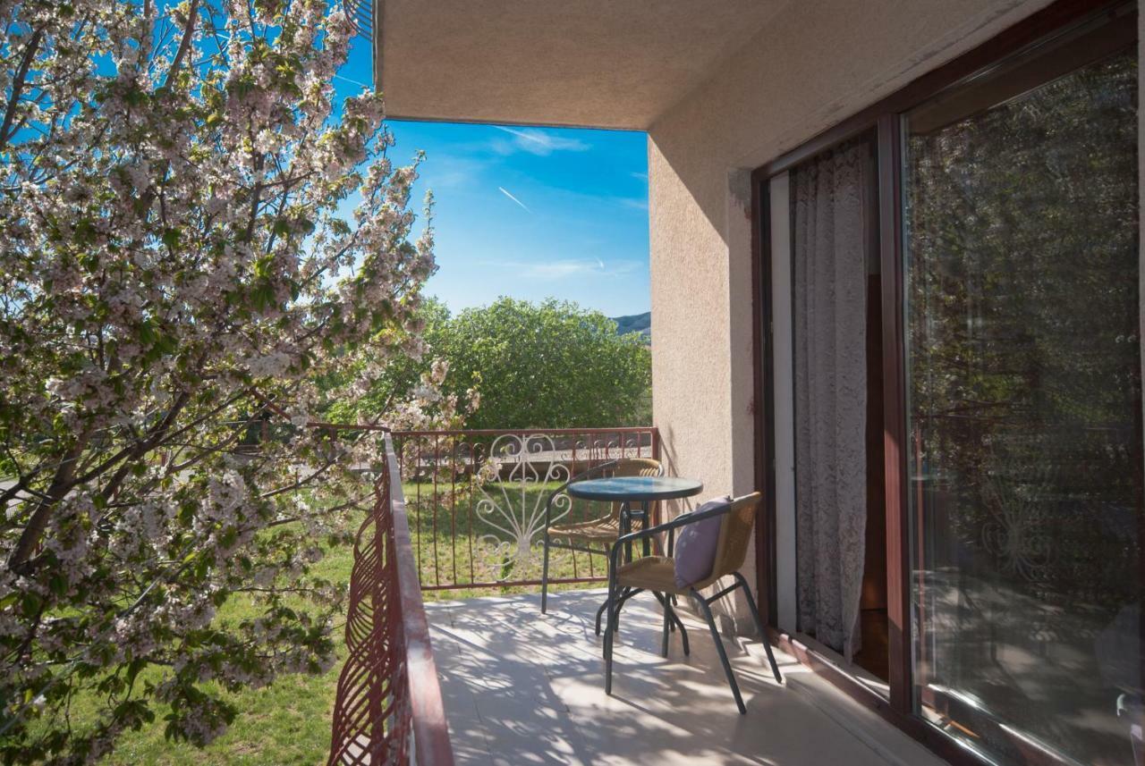 Apartmani Ivan Kaštela Buitenkant foto